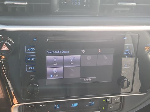 Used 2019 Toyota Corolla SE FWD image 20