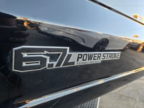 Used 2023 Ford F250 Platinum image 38