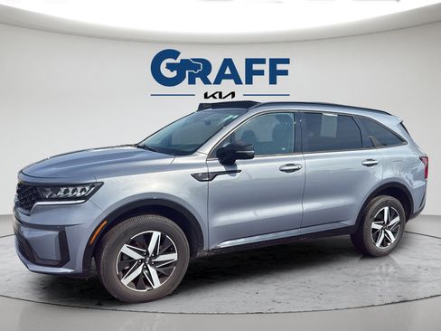 Used 2021 Kia Sorento EX w/ Panoramic Sunroof Package AWD/4WD image 2