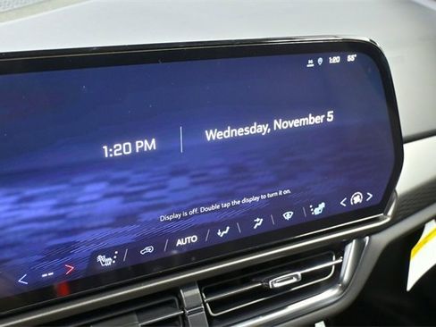 New 2026 Chevrolet Equinox EV LT image 23