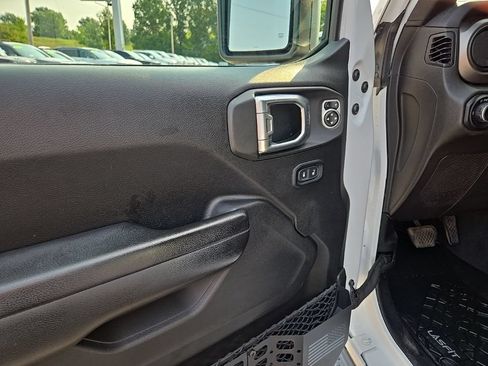 Used 2019 Jeep Wrangler Unlimited Sport S AWD/4WD image 31