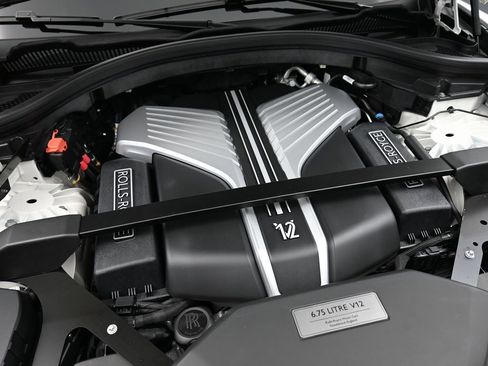 New 2026 Rolls-Royce Cullinan image 35