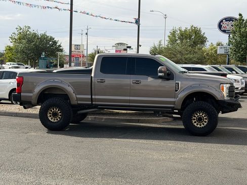 Used 2019 Ford F250 XLT AWD/4WD image 3