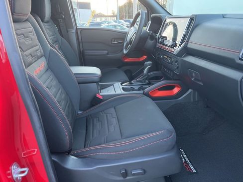 New 2025 Nissan Frontier PRO-4X w/ Pro Convenience Package image 15