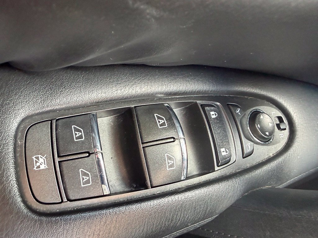 Used 2022 Nissan Armada SL w/ Captain's Chairs Package RWD image 45