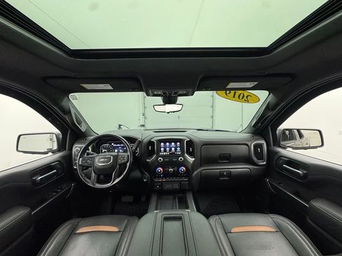 Used 2019 GMC Sierra 1500 AT4 w/ Off Road Performance Package AWD/4WD image 3