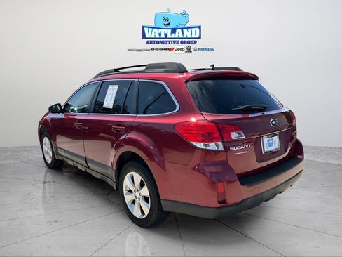 Used 2011 Subaru Outback 3.6R Limited w/ PWR Moonroof Pkg image 3