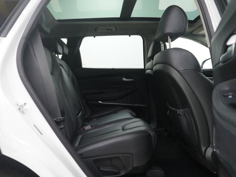 Used 2023 Hyundai Santa Fe SEL w/ Premium Package image 12