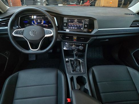 Used 2023 Volkswagen Jetta SE w/ Panoramic Sunroof Package FWD image 15