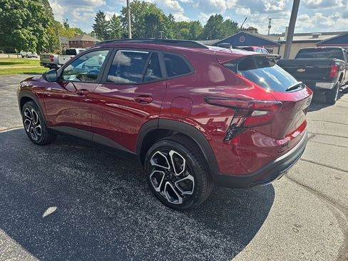 Certified 2024 Chevrolet Trax RS w/ Driver Confidence Package image 3