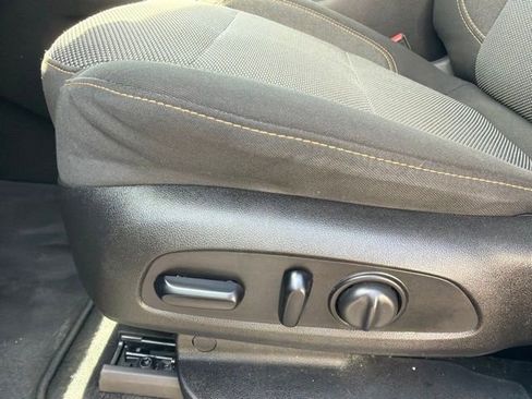 Used 2018 Chevrolet Traverse LT AWD/4WD image 11