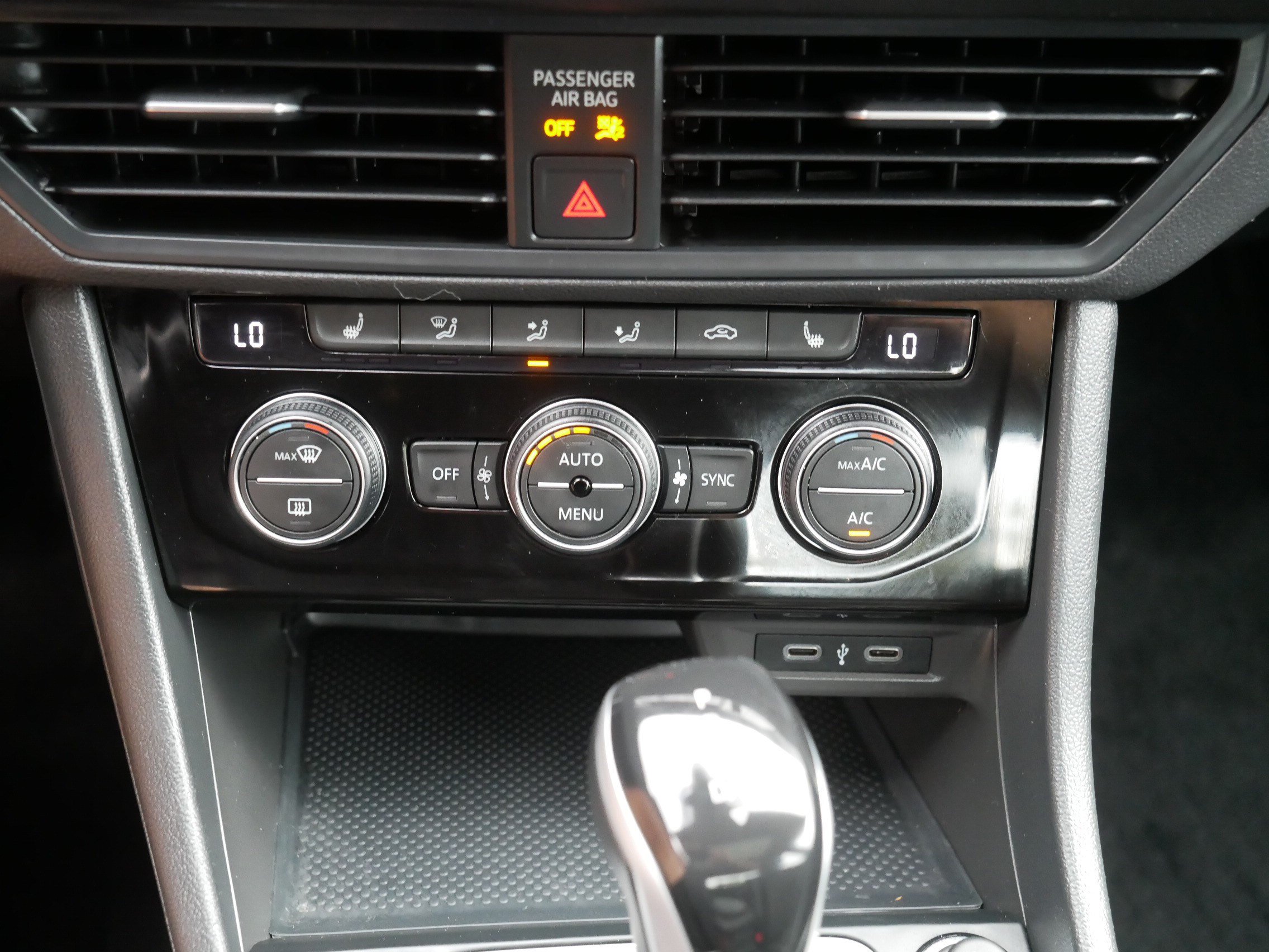 Used 2023 Volkswagen Jetta SE FWD image 23
