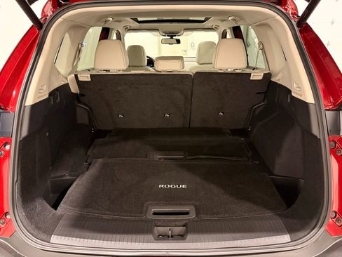 Used 2021 Nissan Rogue SL w/ Premium Package image 10