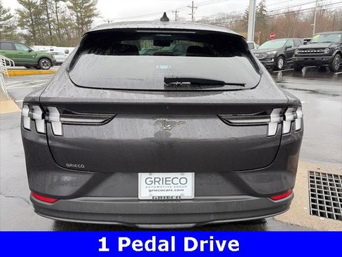 Used 2022 Ford Mustang Mach-E Select image 7