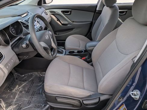 Used 2015 Hyundai Elantra SE FWD image 14