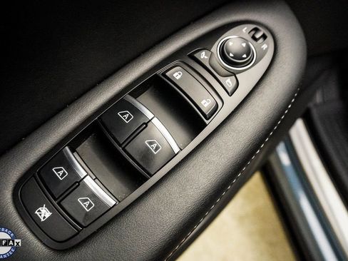 Certified 2025 INFINITI QX55 Luxe w/ Accent Package image 36