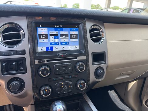 Used 2017 Ford Expedition EL Limited w/ Equipment Group 301A AWD/4WD image 4
