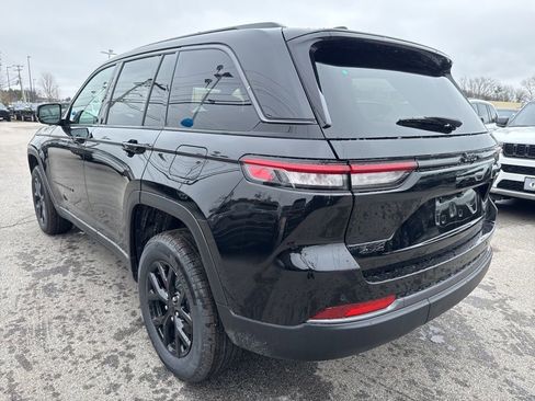 New 2026 Jeep Grand Cherokee Altitude AWD/4WD image 3