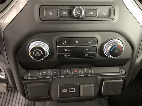 Used 2025 GMC Sierra 1500 Pro w/ Convenience Package image 15