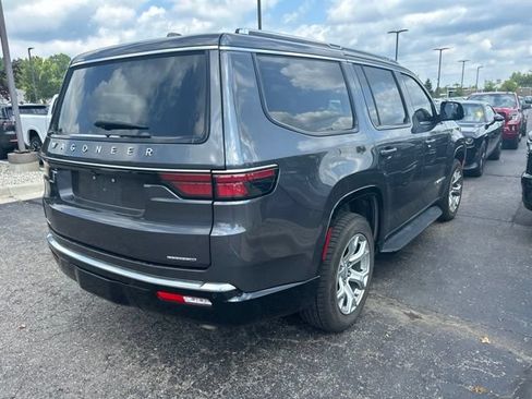 Used 2022 Jeep Wagoneer Series II AWD/4WD image 4