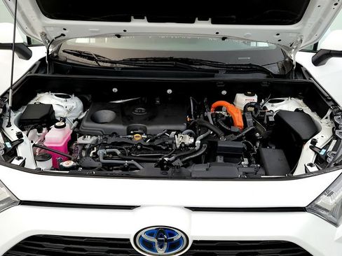 Used 2022 Toyota RAV4 XLE w/ Convenience Package AWD/4WD image 15