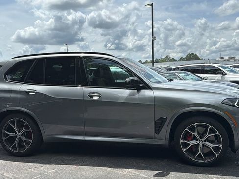 Used 2024 BMW X5 M60i AWD/4WD image 2