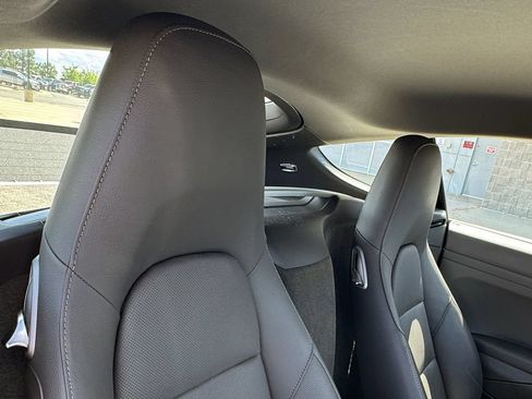 Used 2022 Porsche 718 Cayman w/ Premium Package RWD image 35