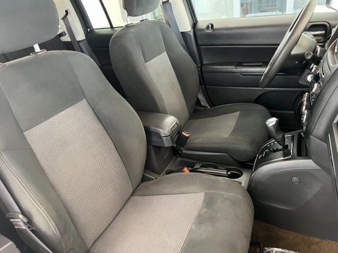 Used 2016 Jeep Patriot Sport w/ Power Value Group FWD image 13