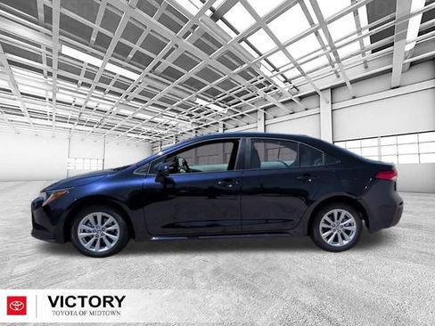 Used 2026 Toyota Corolla LE w/ LE Premium Package FWD image 6