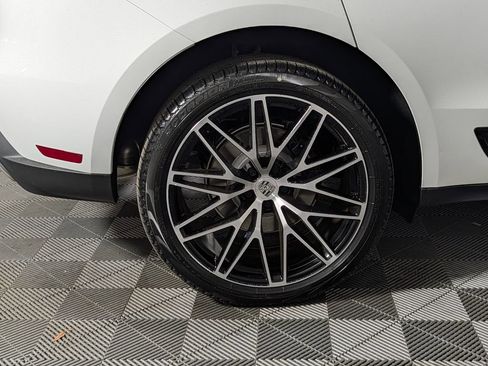 New 2026 Porsche Macan AWD/4WD image 13