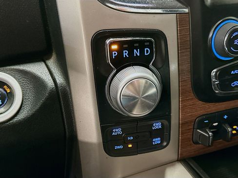 Used 2015 RAM 1500 Laramie w/ Convenience Group image 25