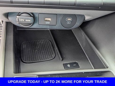 New 2025 Hyundai Elantra SEL image 32