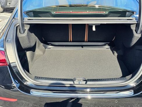New 2026 Mercedes-Benz E 350 4MATIC Sedan image 10