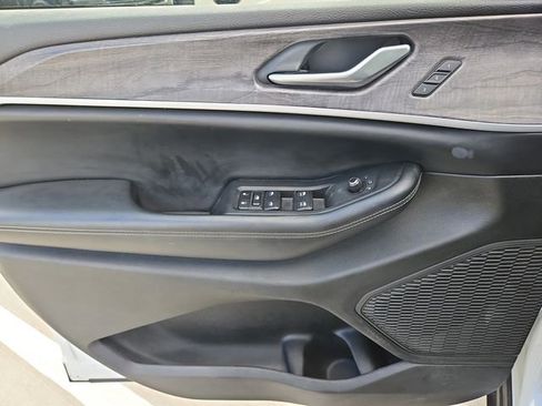 Used 2023 Jeep Grand Cherokee L Limited w/ Trailer Tow Group (B) image 14