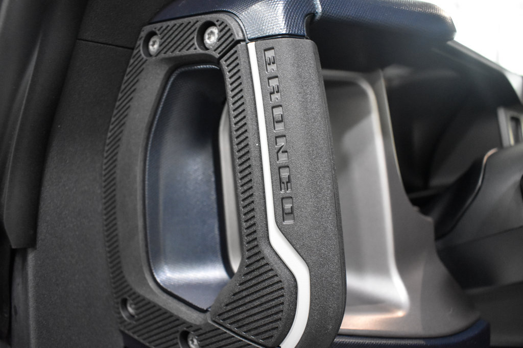 Used 2023 Ford Bronco Outer Banks AWD/4WD image 17
