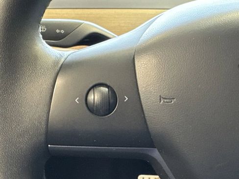 Used 2020 Tesla Model Y Performance image 16