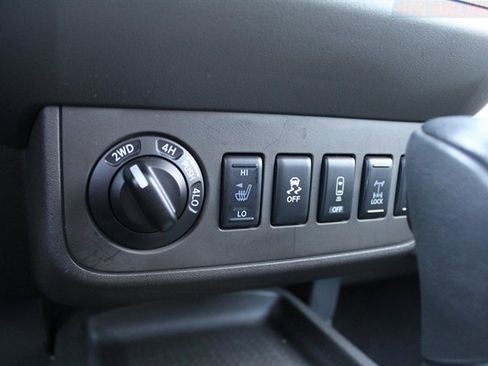 Used 2020 Nissan Frontier PRO-4X w/ Pro-4x Utility Package image 14