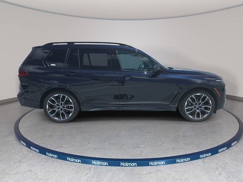 Used 2026 BMW X7 xDrive40i w/ M Sport Package AWD/4WD image 5