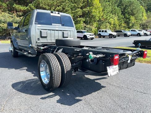 New 2026 RAM 4500 4x4 Crew Cab DRW image 7