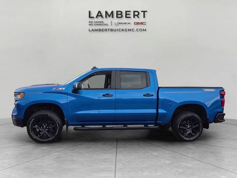 Used 2022 Chevrolet Silverado 1500 LT Trail Boss w/ LT Trail Boss Premium Package AWD/4WD image 2