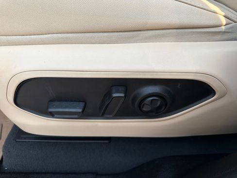 Used 2023 Jeep Grand Cherokee Limited w/ Luxury Tech Group II image 19