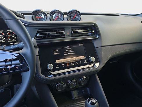 Used 2025 Nissan Z Sport w/ Floor Mat Package image 22