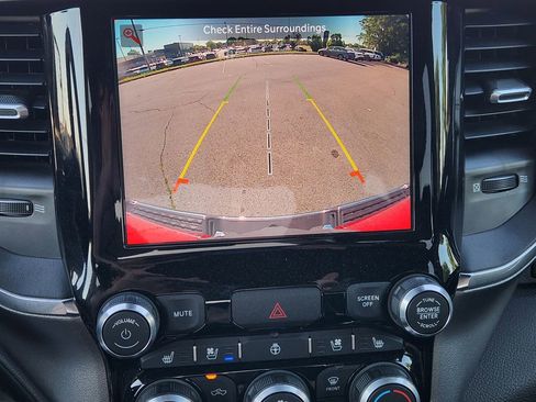 Used 2024 RAM 1500 Laramie AWD/4WD image 14