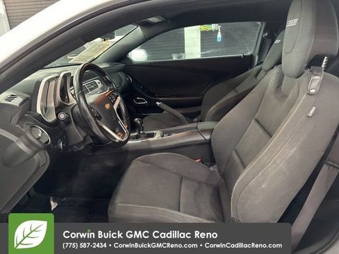 Used 2014 Chevrolet Camaro SS RWD image 11