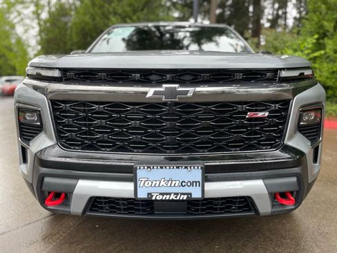 Used 2025 Chevrolet Traverse Z71 AWD/4WD image 8