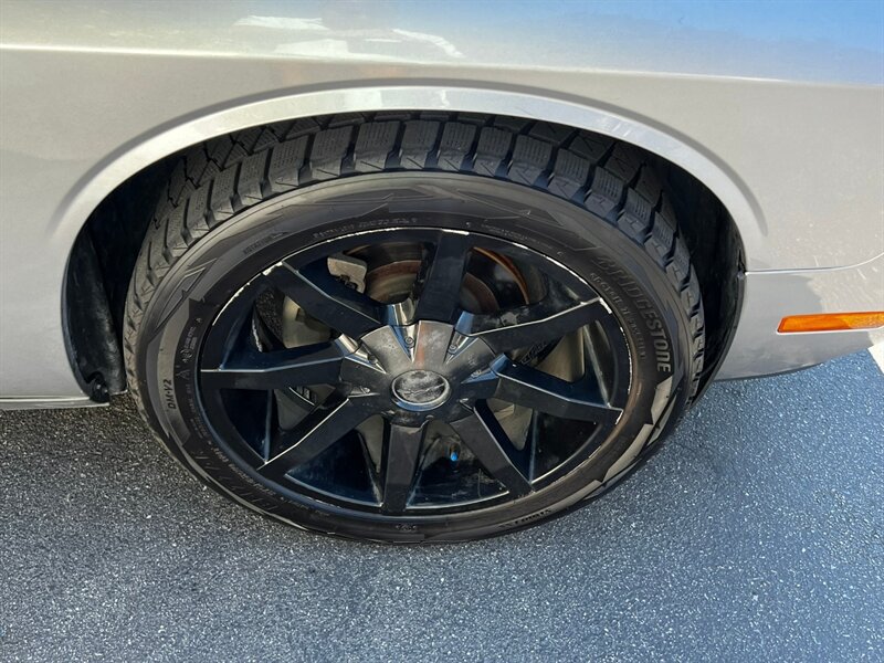 Used 2013 Dodge Challenger SXT Plus RWD image 33