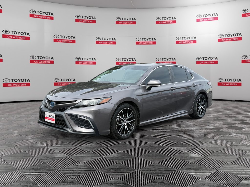 Certified 2022 Toyota Camry SE w/ Cold Weather Package FWD image 1