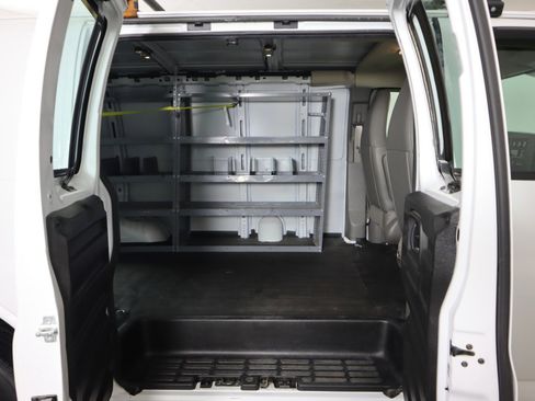 Used 2020 Chevrolet Express 2500 w/ Communications Package image 11