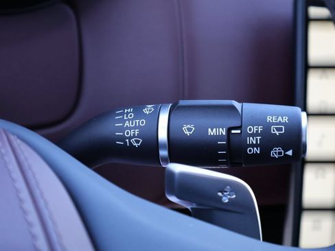 Used 2023 Land Rover Range Rover SE AWD/4WD image 32