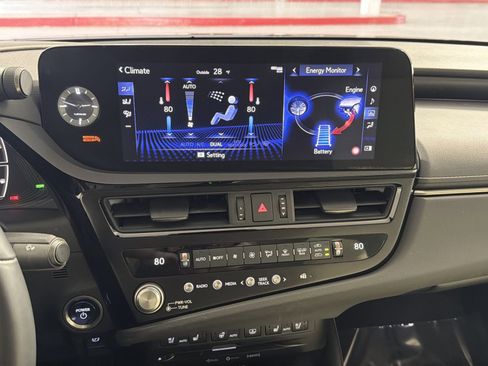 Used 2022 Lexus ES 300h 300h Luxury image 21